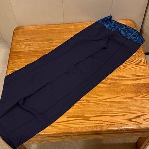 Lululemon Navy/Lt Blue Flare Pants - 8 Tall